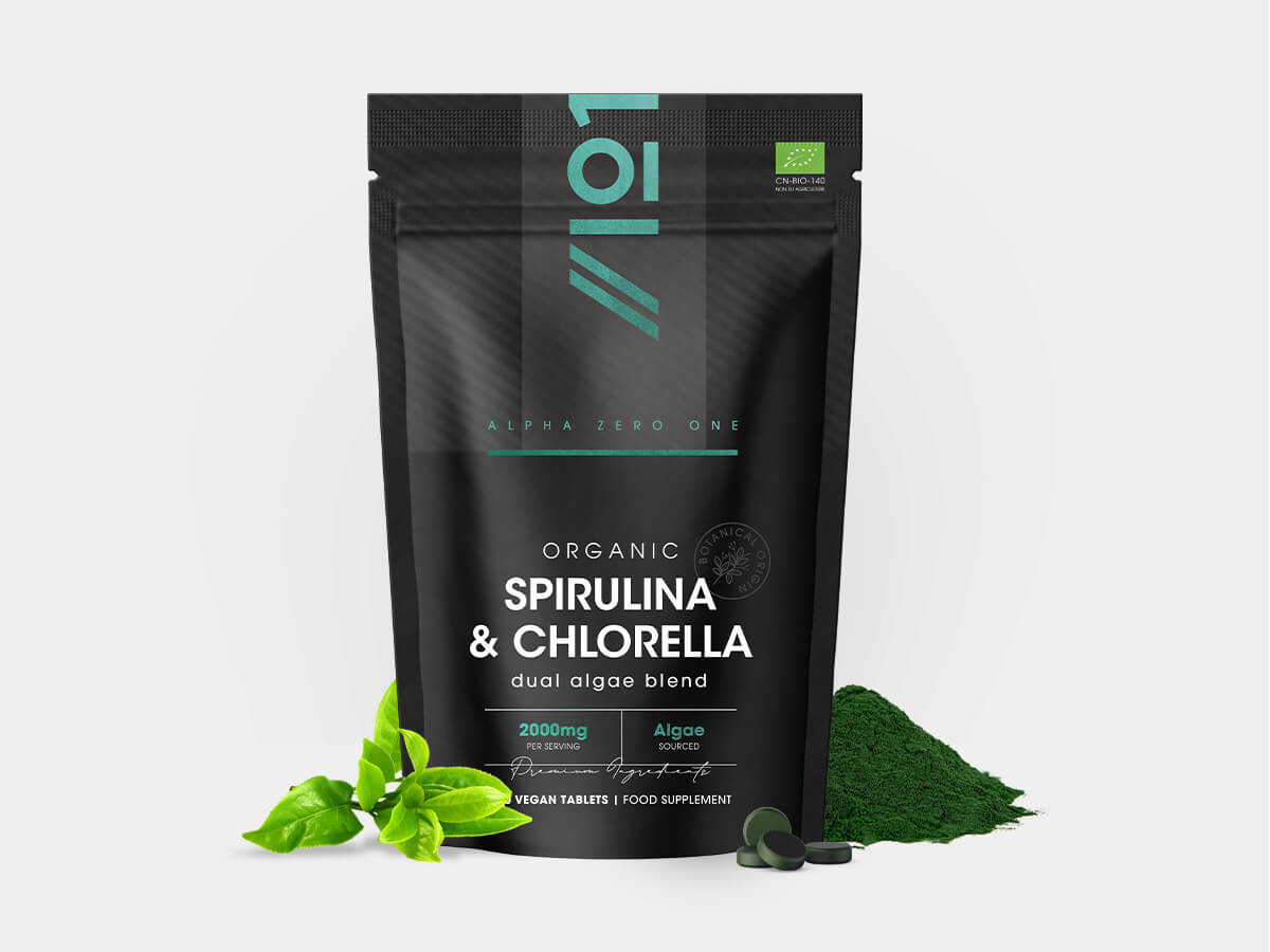 Bottle of 300 tablets containing organic spirulina and chlorella in tablet form